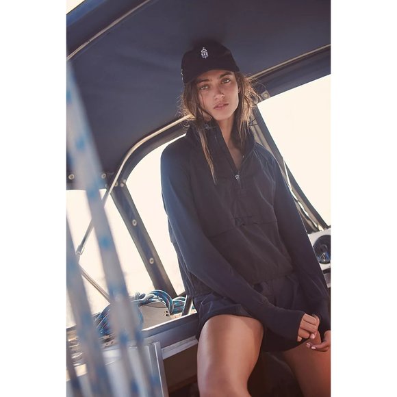NWT Free People Night Runner 1/4 Zip in Black S - Picture 2 of 4